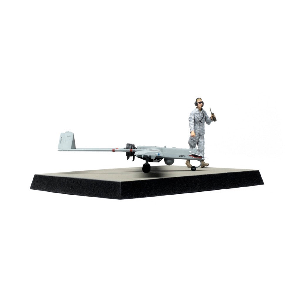 Academy 12117 1/35 U.S. Army RQ-7B UAV Shadow