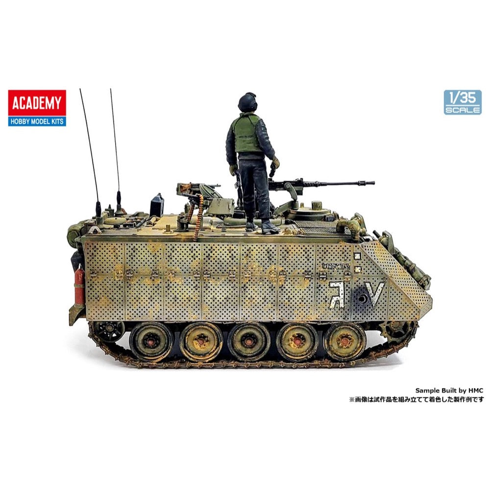 Academy 13557 1/35 M113 Zelda APC