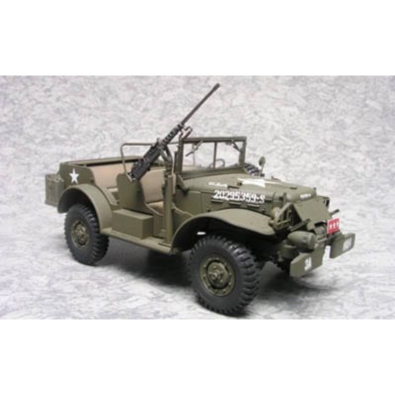 AFV 35S16 1/35 Wc57 3/4T Weapons Command Car