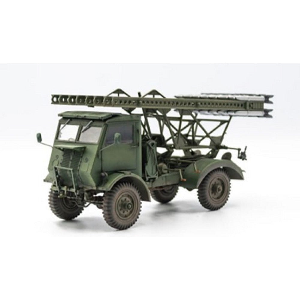 Revell 03338 1/35 BM-13-16 on WOT 8