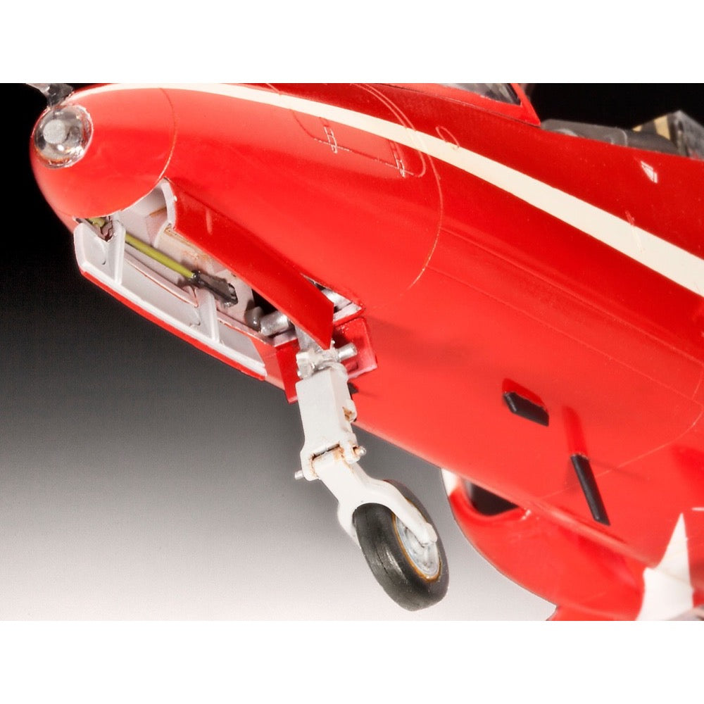 Revell 04284 1/32 BAE Systems Hawk T.1A "Red Arrows"