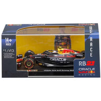 Bburago 38234T 1/43 RedBull Racing RB21 No.22 Yuki Tsunoda with Helmet and Showcase