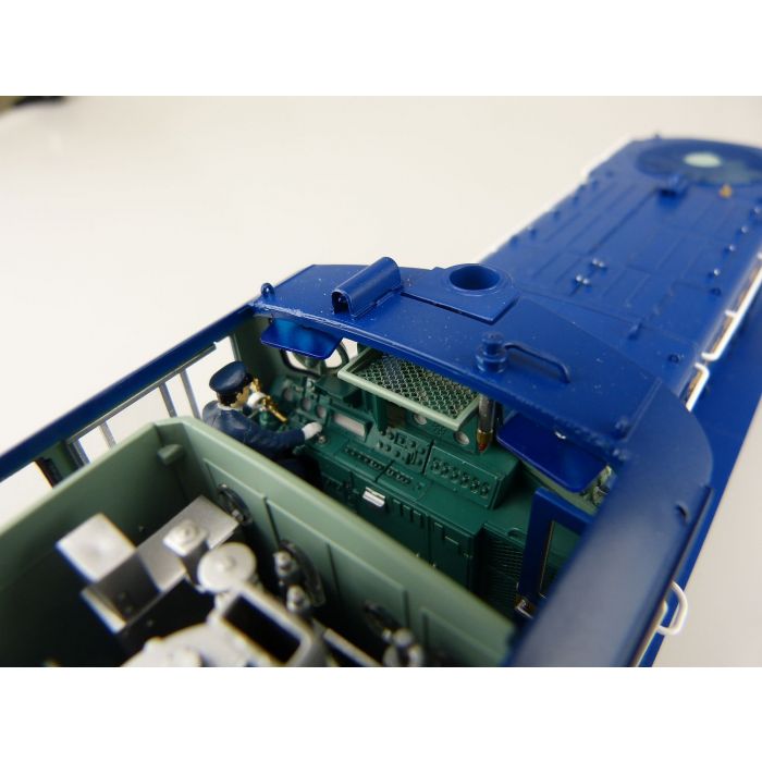 Aoshima A001000 1/45 Diesel Locomotive DD51 Limited Express Hokutosei