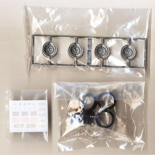 Aoshima A005374 1/24 Focus Racing 14inch