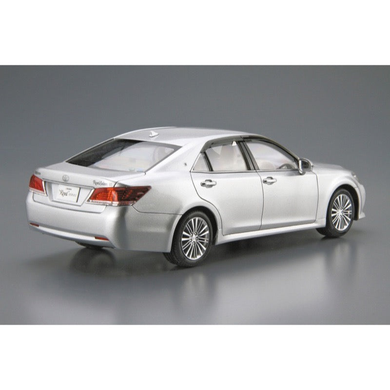 Aoshima A005952 1/24 Toyota GRS210/AWS210 Crown Royal Saloon 2015