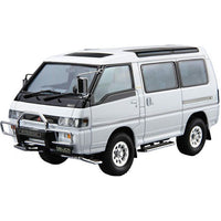 Aoshima A006139 1/24 Mitsubishi P35W Delica Star Wagon 1991