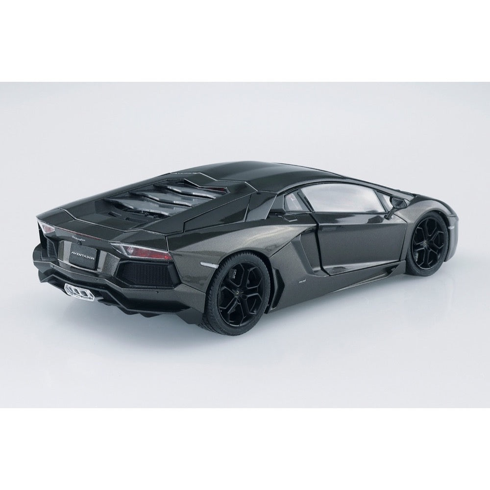 Aoshima A006202 1/24 2011 Lamborghini Aventador Gunmetallic Prepainted