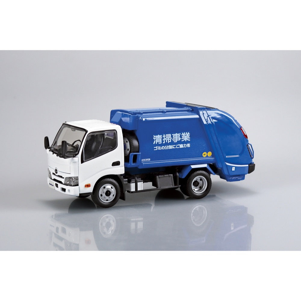 Aoshima 1/32 Snap Hino Dutro Garbage Truck