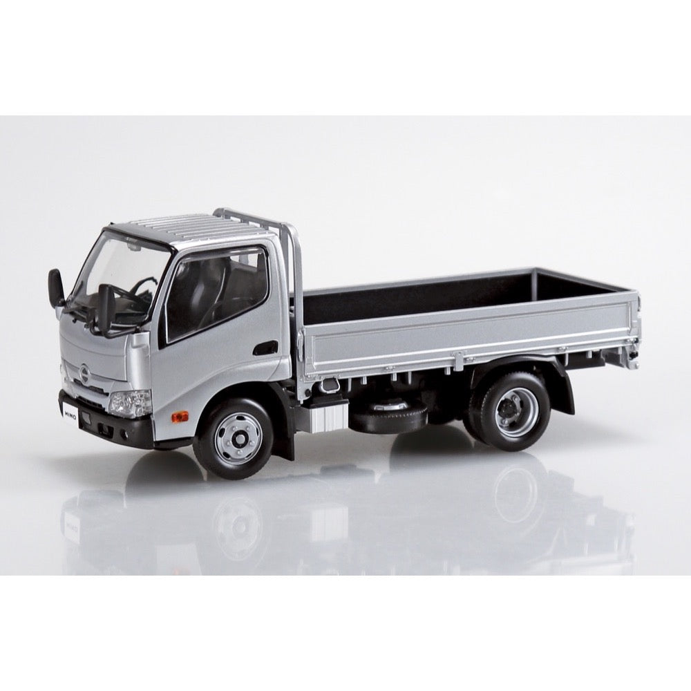 Aoshima 006724 1/32 Snap Hino Dutro Truck Silver