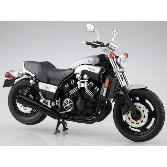 Aoshima A010960 1/12 Yamaha VMAX New Silver Dust
