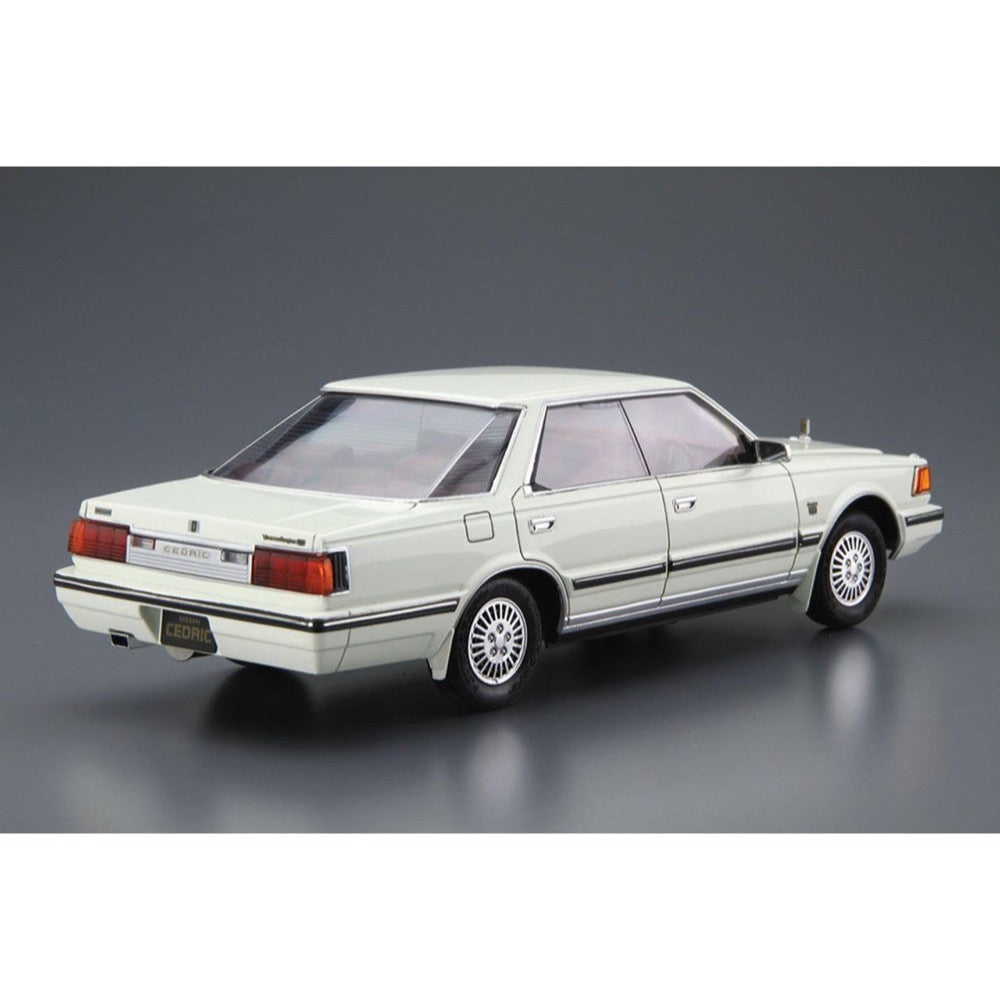Aoshima A020061 1/24 Nissan Y30 Cedric/Gloria 4HT V30E Brougham Vip '83