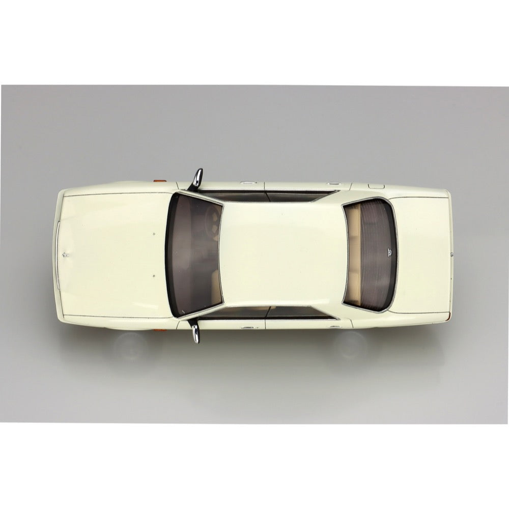 Aoshima 020082 1/24 Nissan Y31 Cima Type II Limited '90