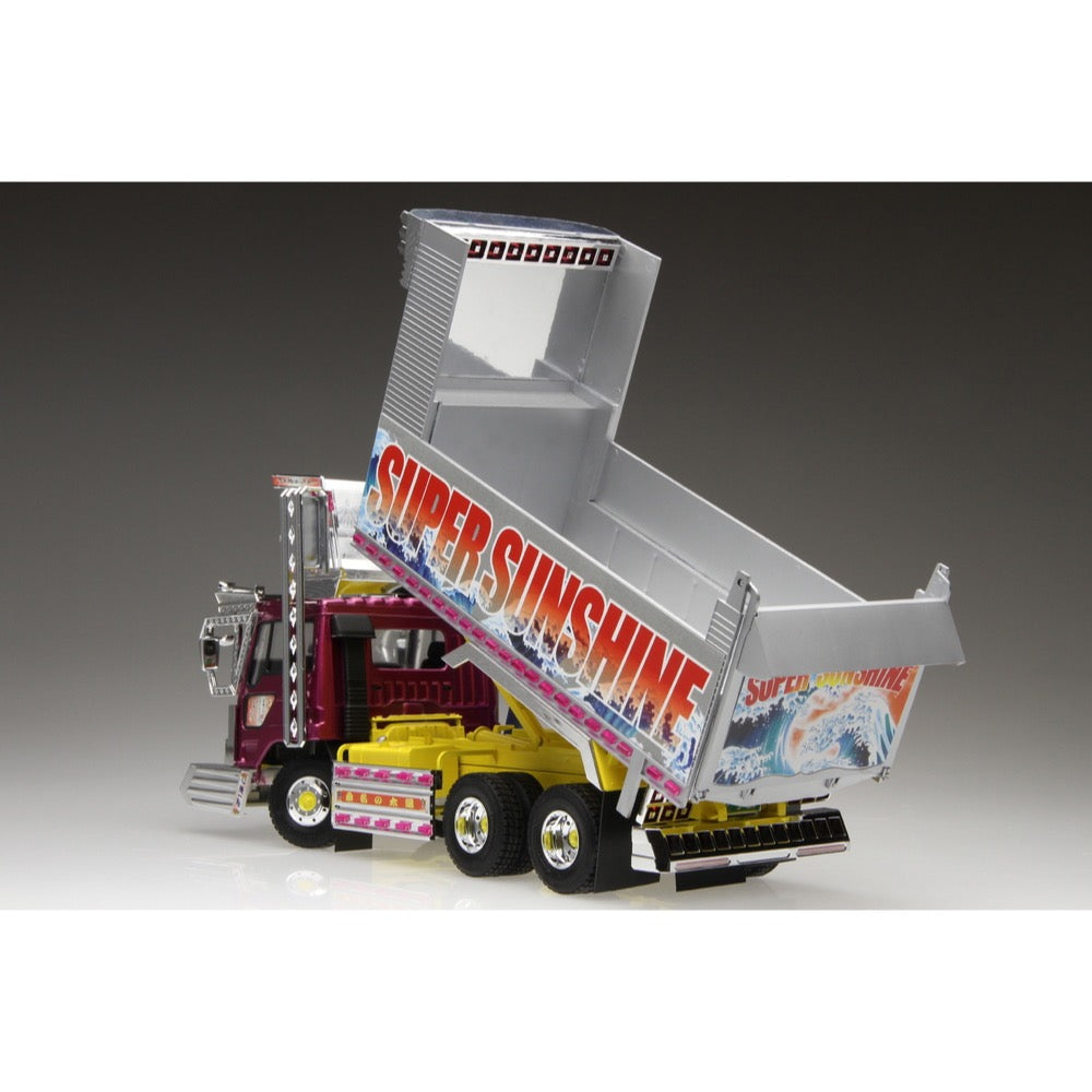 Aoshima 020475 1/32 Super Sunshine Decorated Truck