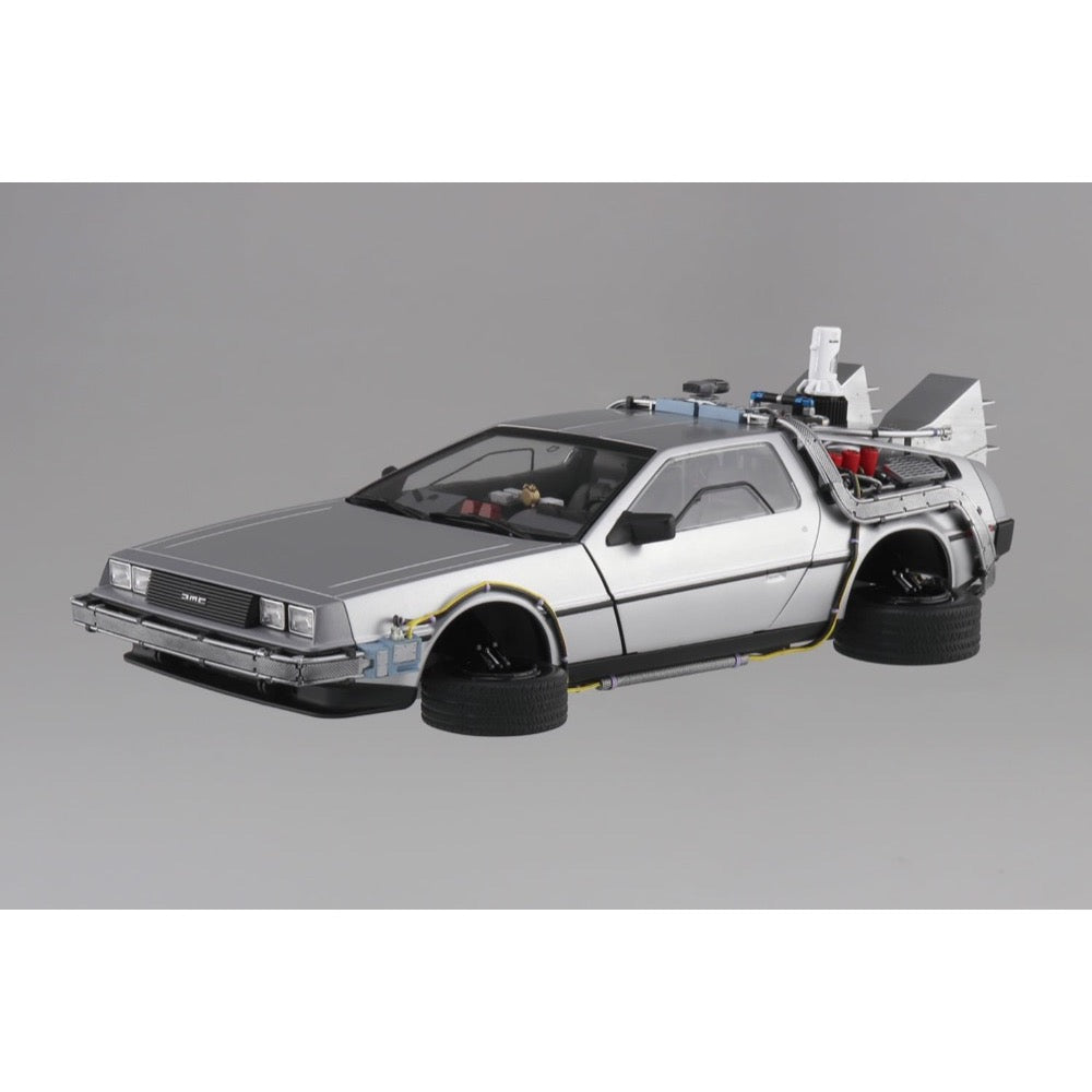 Aoshima 1/24 Back to the Future Part II Time Machine with Figure