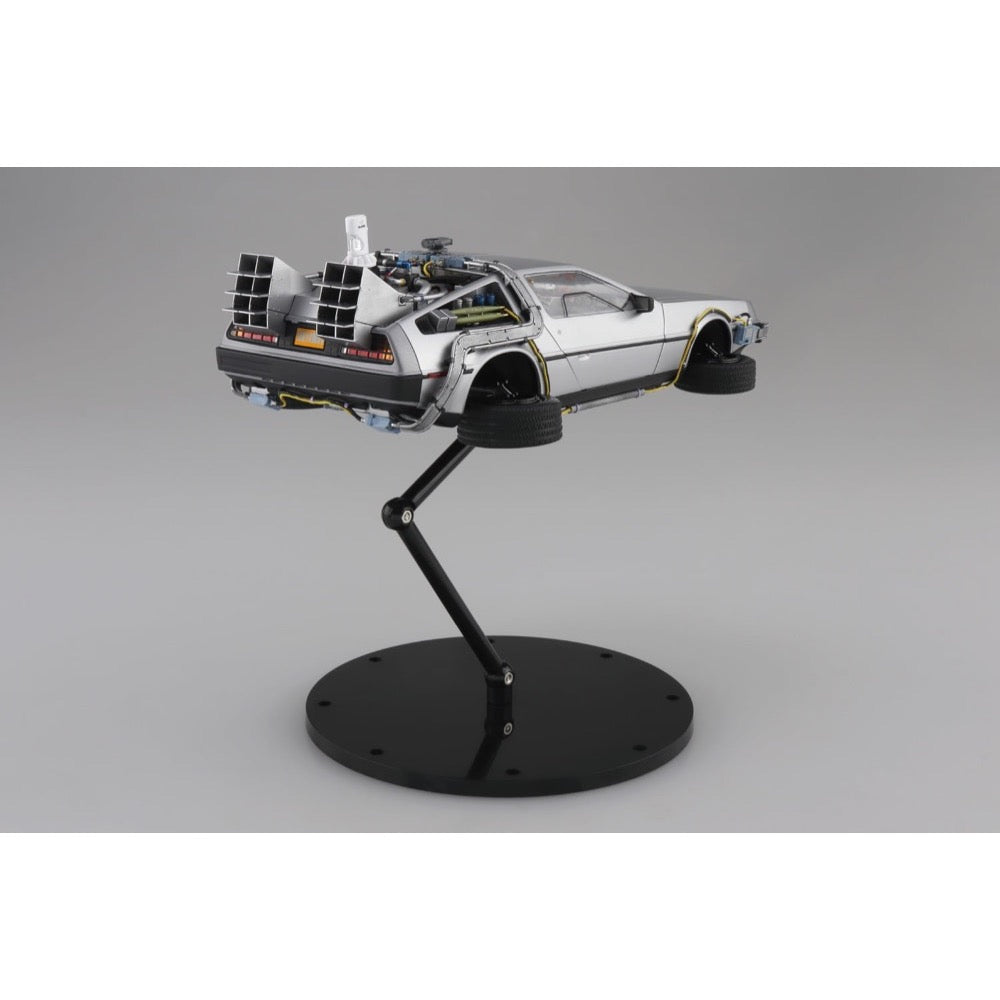 Aoshima 1/24 Back to the Future Part II Time Machine with Figure