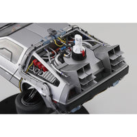 Aoshima 1/24 Back to the Future Part II Time Machine with Figure