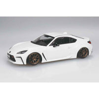 Aoshima 1/32 Toyota GR86 2021 Custom Wheel Crystal White Pearl