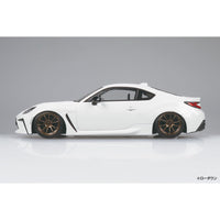 Aoshima 1/32 Toyota GR86 2021 Custom Wheel Crystal White Pearl