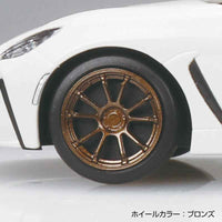 Aoshima 1/32 Toyota GR86 2021 Custom Wheel Crystal White Pearl
