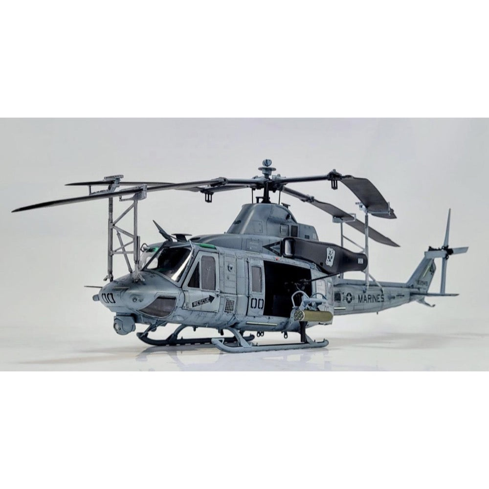 Academy 12138 1/35 USMC UH-1Y Venom