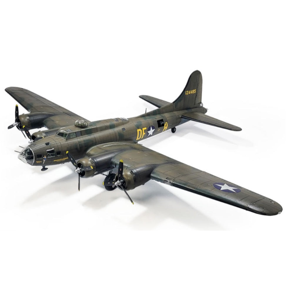 Academy 1/48 B-17F Flying Fortress "Memphis Belle"