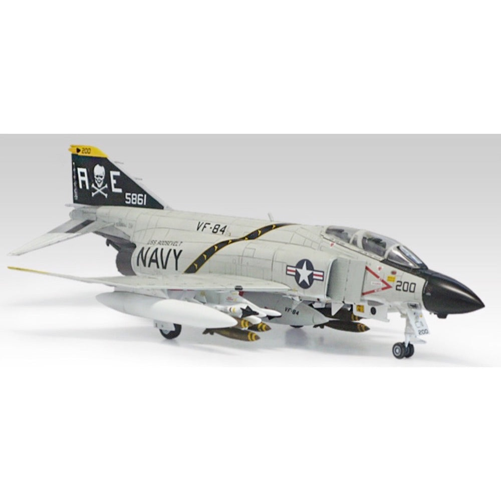 Academy 12529 1/72 USN F-4J "VF-84 Jolly Rogers" Phantom II
