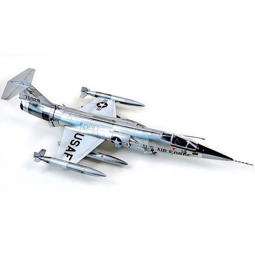 Academy 12576 1/72 Lockheed USAF F-104C Starfighter Vietnam War
