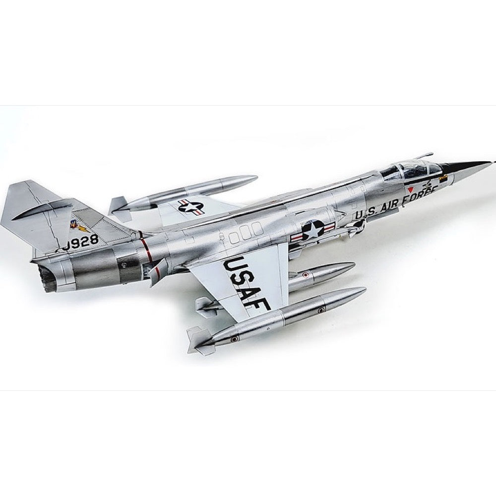 Academy 12576 1/72 Lockheed USAF F-104C Starfighter Vietnam War
