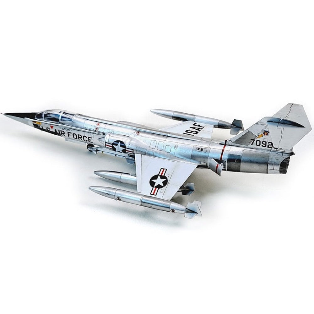 Academy 12576 1/72 Lockheed USAF F-104C Starfighter Vietnam War