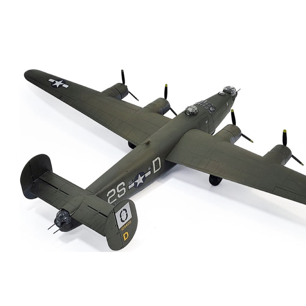 Academy 12584 1/72 USAAF B-24H Liberator Zodiac