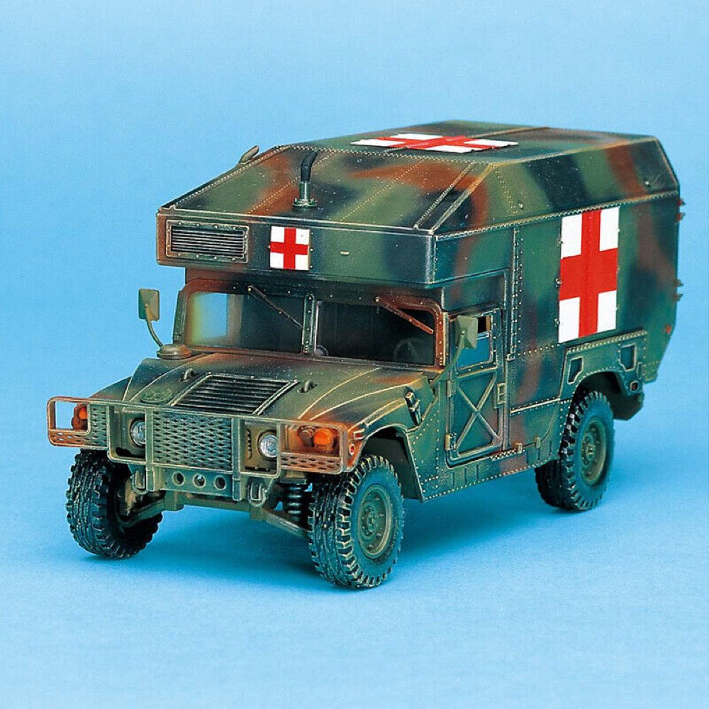 Academy 13243 1/35 M997 Maxi Ambulance