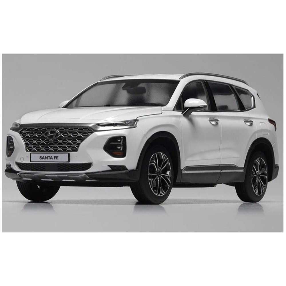 Academy 1/24 Hyundai Santa Fe TM Model Kit