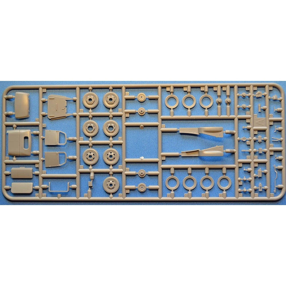 Ace Model 1/72 US G506 1,5T 4X4 E-5 Turret Trainer