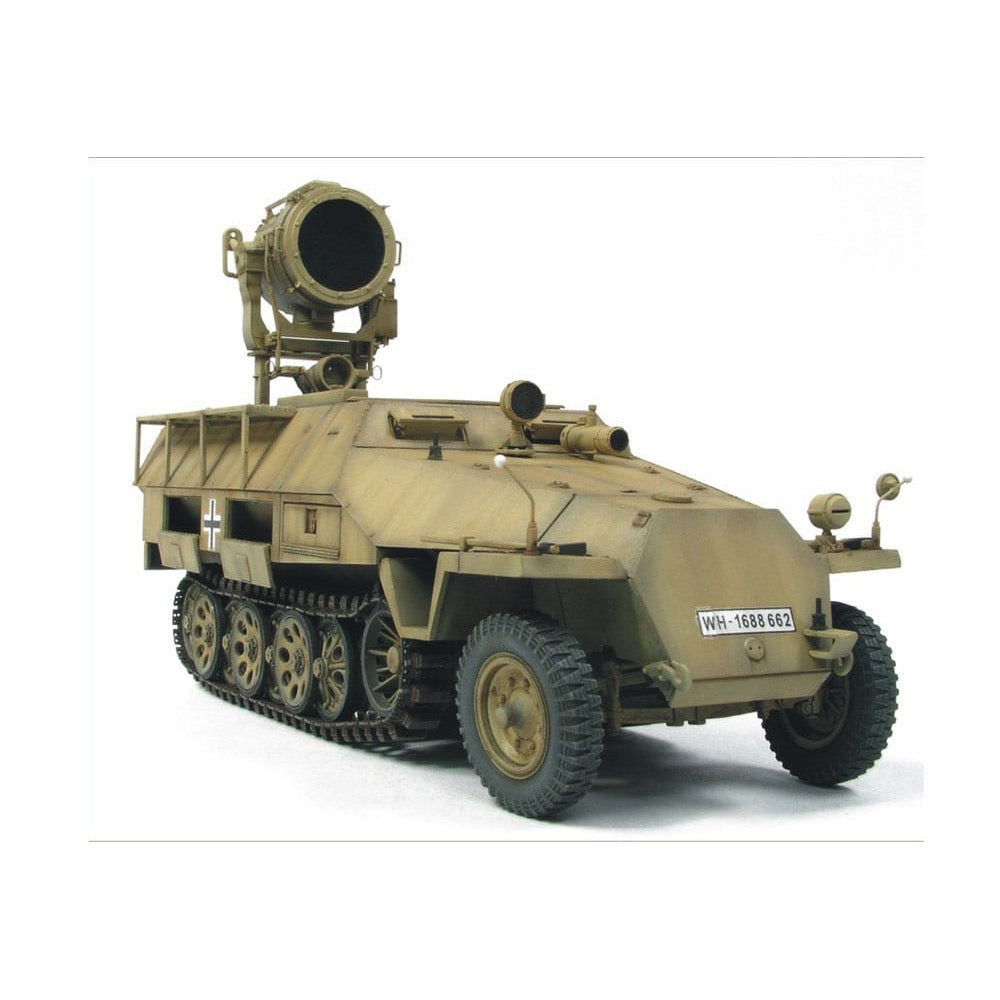 AFV 35116 1/35 Sd.Kfz.251/20 Ausf. D.(UHU)
