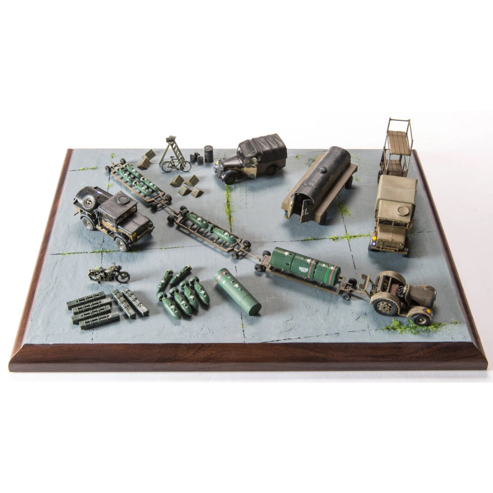 Airfix A05330 1/72 RAF Bomber Re-Supply Set