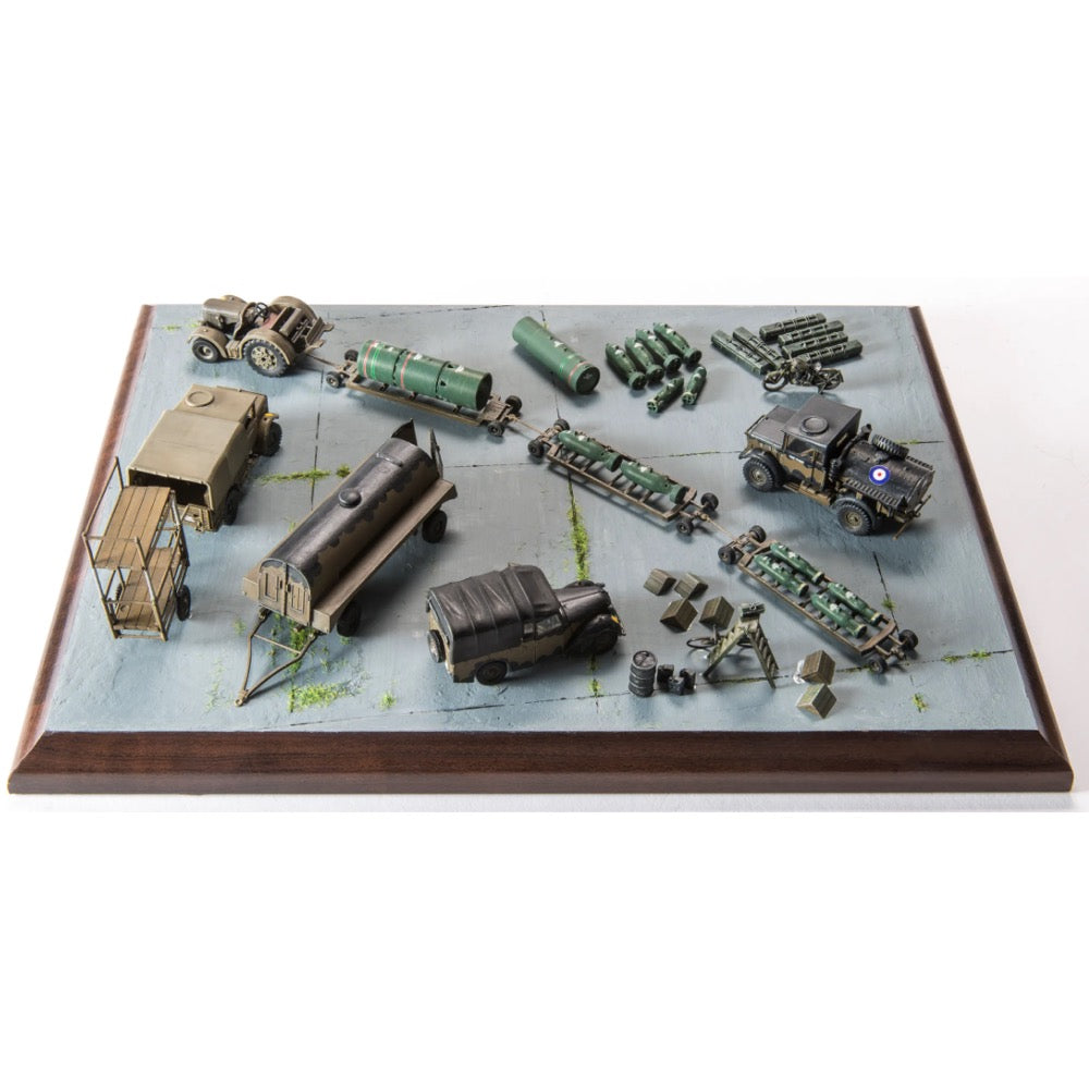 Airfix A05330 1/72 RAF Bomber Re-Supply Set