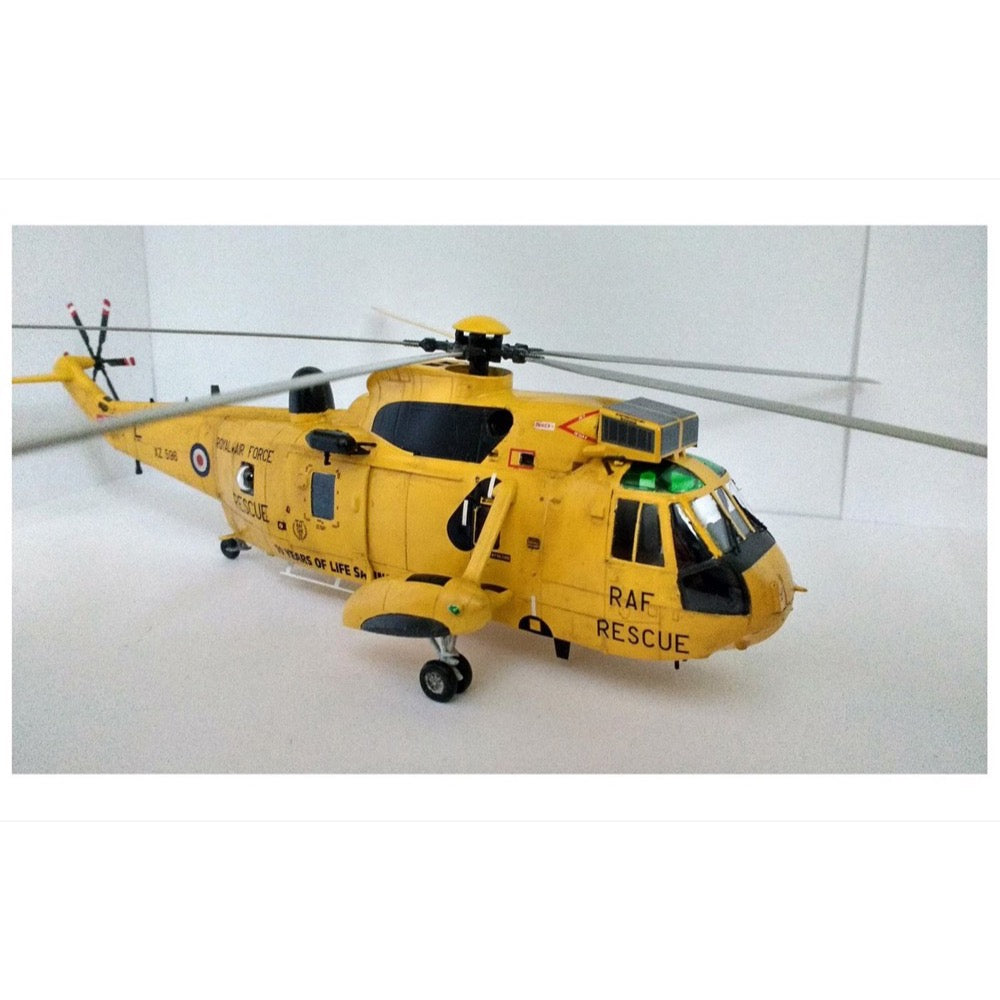 Airfix A55307 1/72 Westland Sea King HAR.3 Large Starter Set