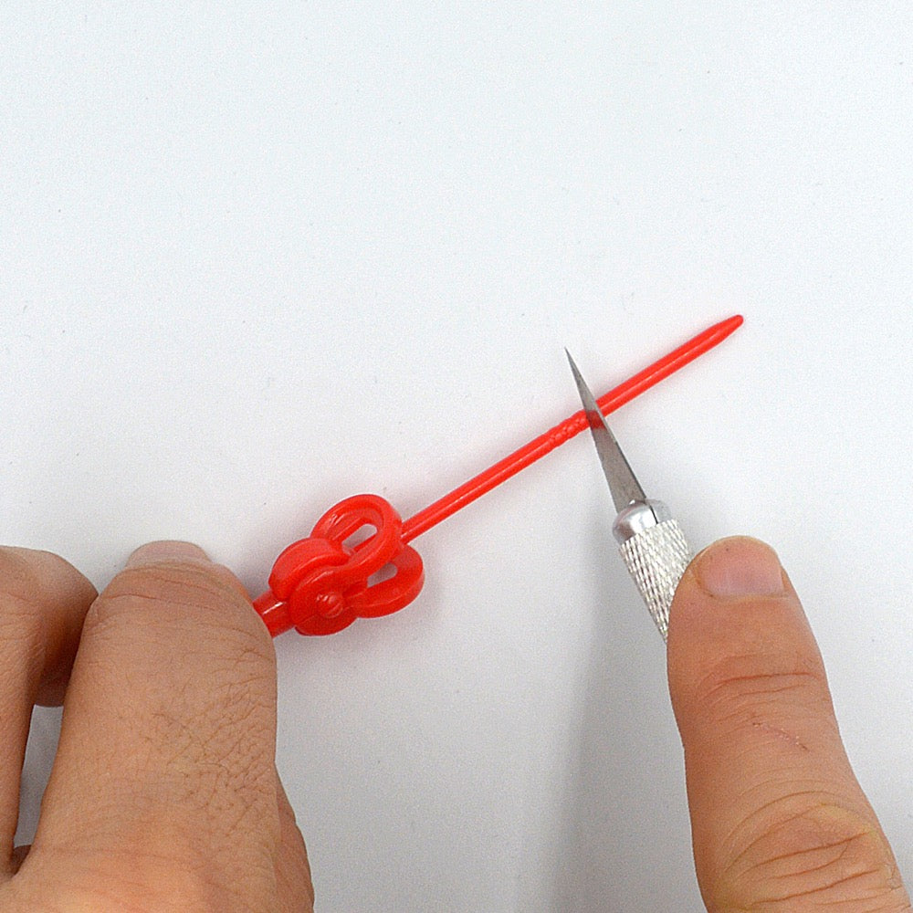 AK Interactive Holding Pins for AK9565 Handle Support (10 Units)