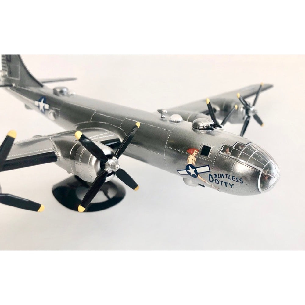 Atlantis 1/120 Boeing B-29 Superfortress with Swivel Stand Model Kit