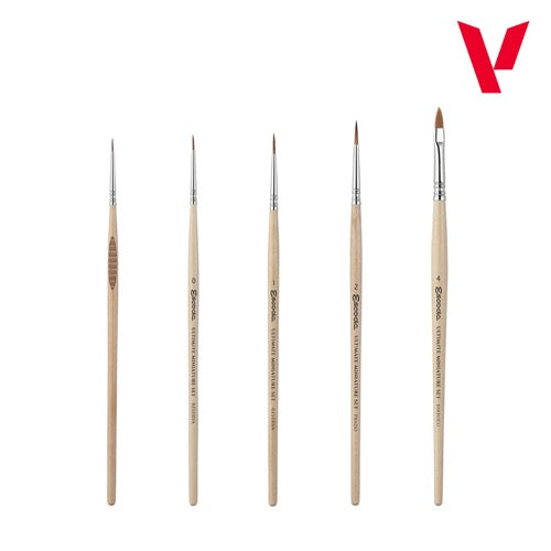Vallejo 72206 Game Colour Ultimate Miniature Set Paint & Brushes 5