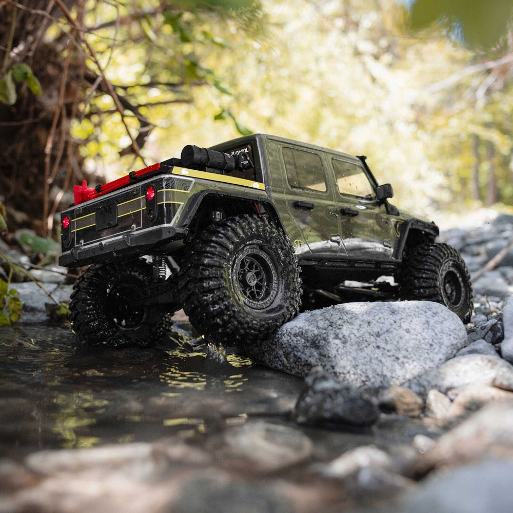 Axial SCX10 III Motobilt Valyrian Jeep JT Gladiator 1/10 4X4 Rock Crawler (Green)