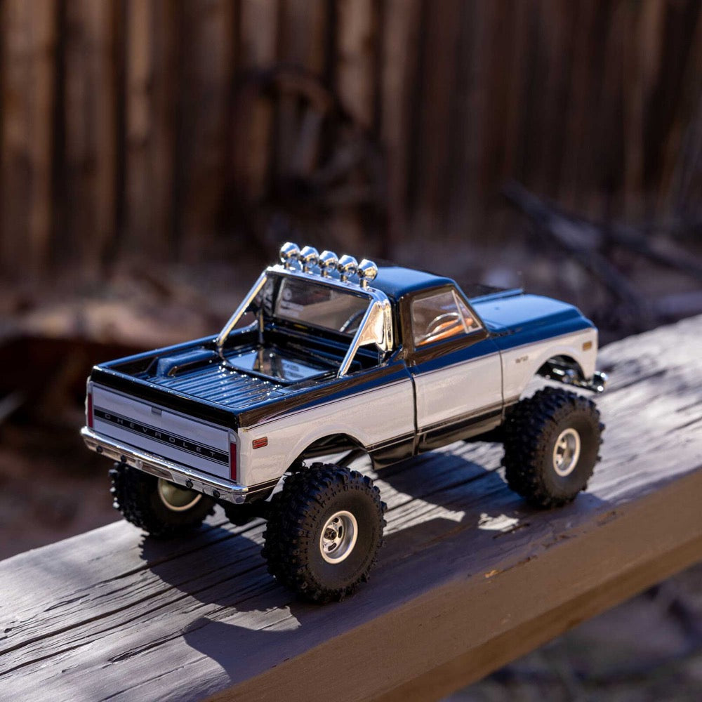 Axial SCX24 Chevrolet C10 4x4 Rock Crawler (Black) AXI-3408T1 660132672324