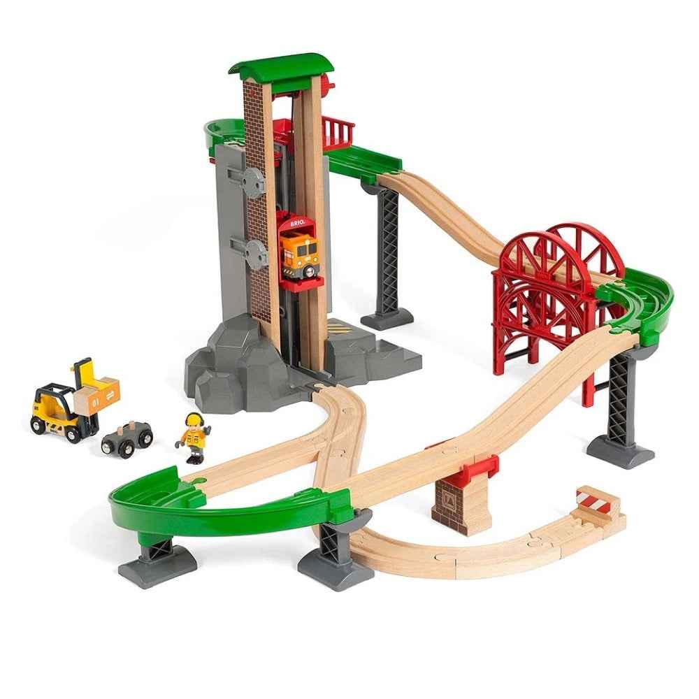 BRIO Lift and Load Warehouse Set 32 Pieces