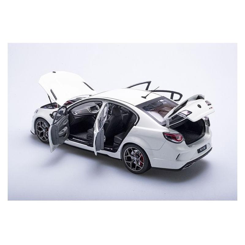 Biante B182917D 1/18 HSV GEN-F2 GTSR Heron