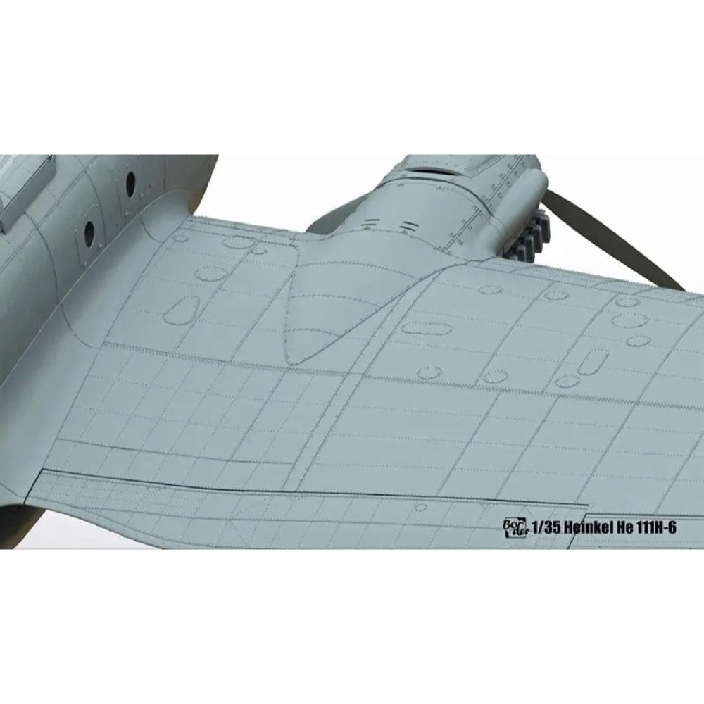 Border Model 1/35 WWII German Bomber Heinkel 111 H-6