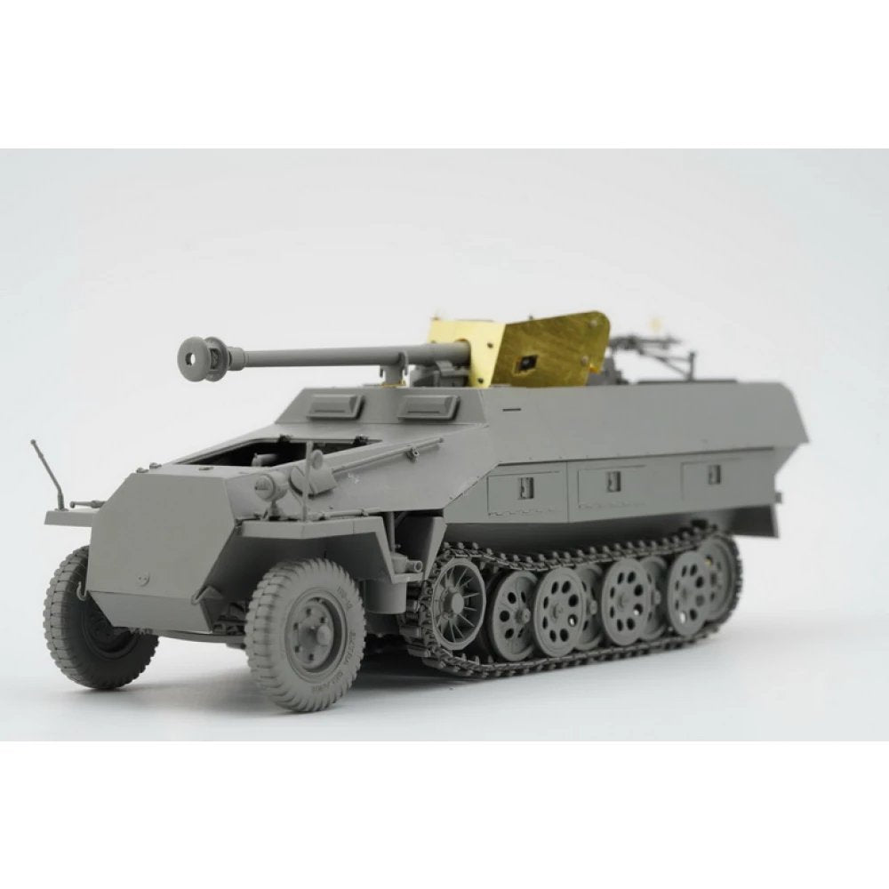 Border Model 1/35 Sd.Kfz.251/22 with 7.5cm PaK 40 Pakwagen