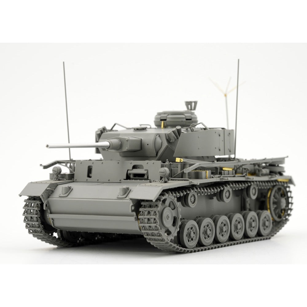 Border Model BT048 1/35 Pz.Bef.Wg.III Ausf.K 2in1 w/Schürzen