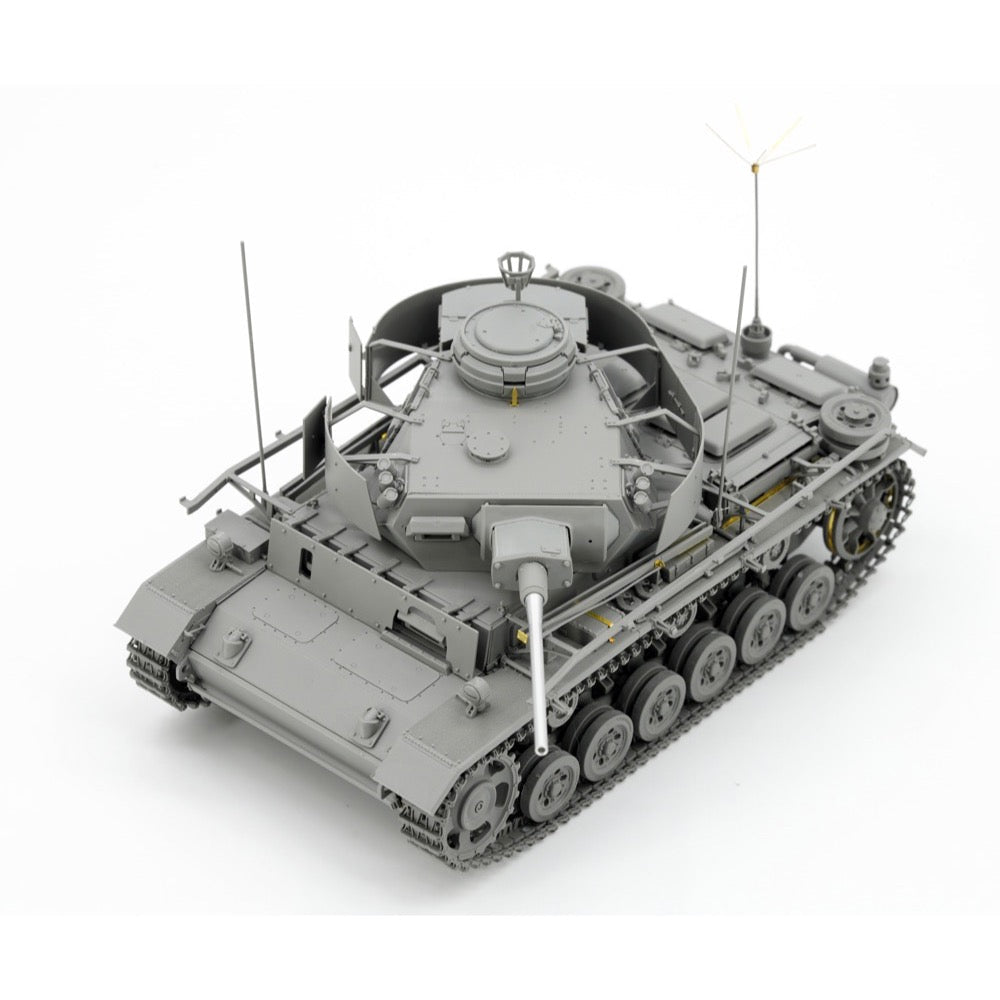 Border Model BT048 1/35 Pz.Bef.Wg.III Ausf.K 2in1 w/Schürzen