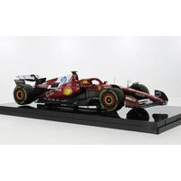 Bburago 16822H 1/18 Ferrari SF-25 No.44 Lewis Hamilton with Showcase