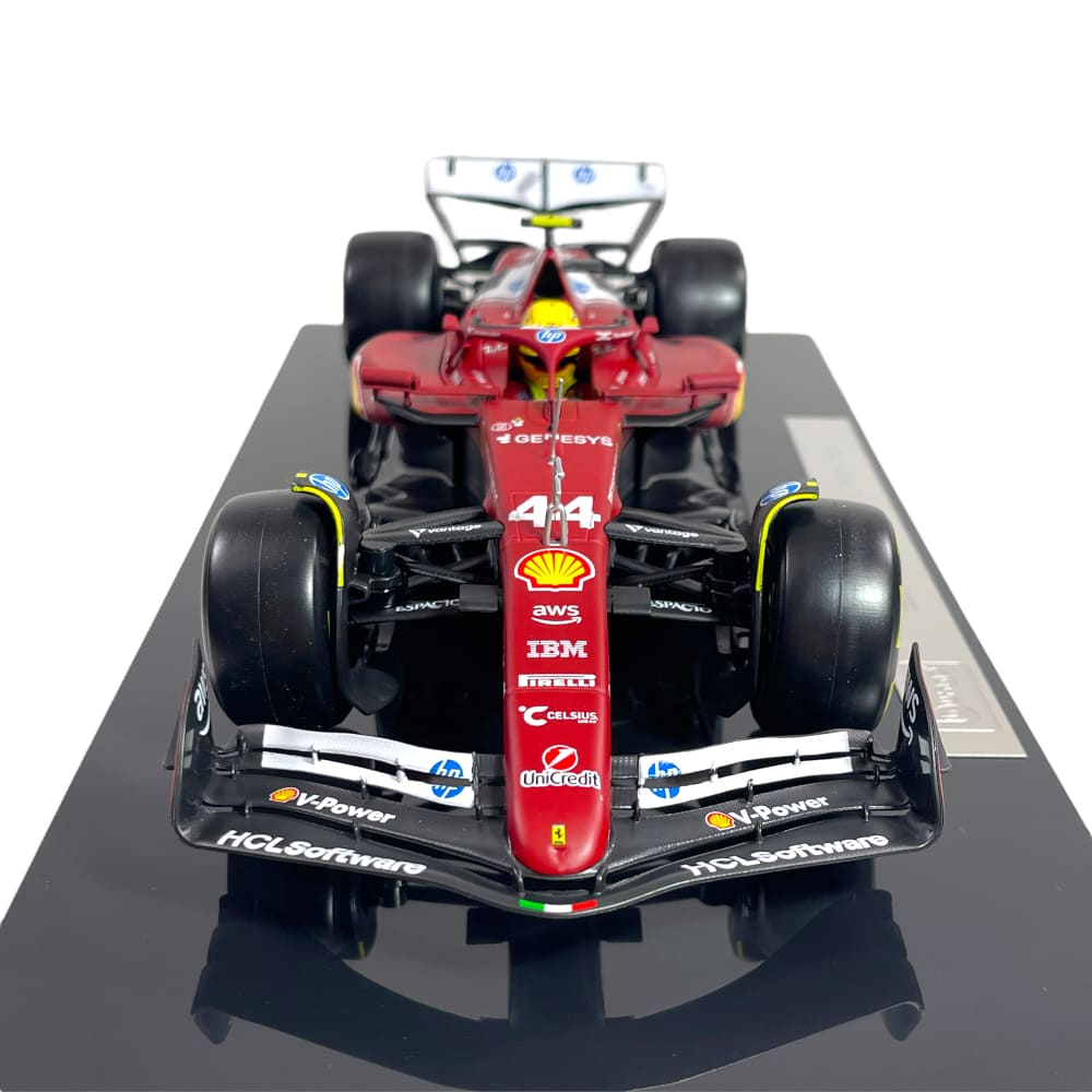 Bburago 16822H 1/18 Ferrari SF-25 No.44 Lewis Hamilton with Showcase 4893993020904